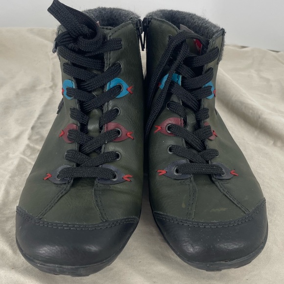 Rieker Women’s Size EU38 Leather Wool Ankle Bootie Green Funky Blue Red Spots - Picture 3 of 7